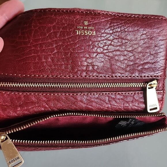 Fossil Leather Wallet - Picture 5 of 7